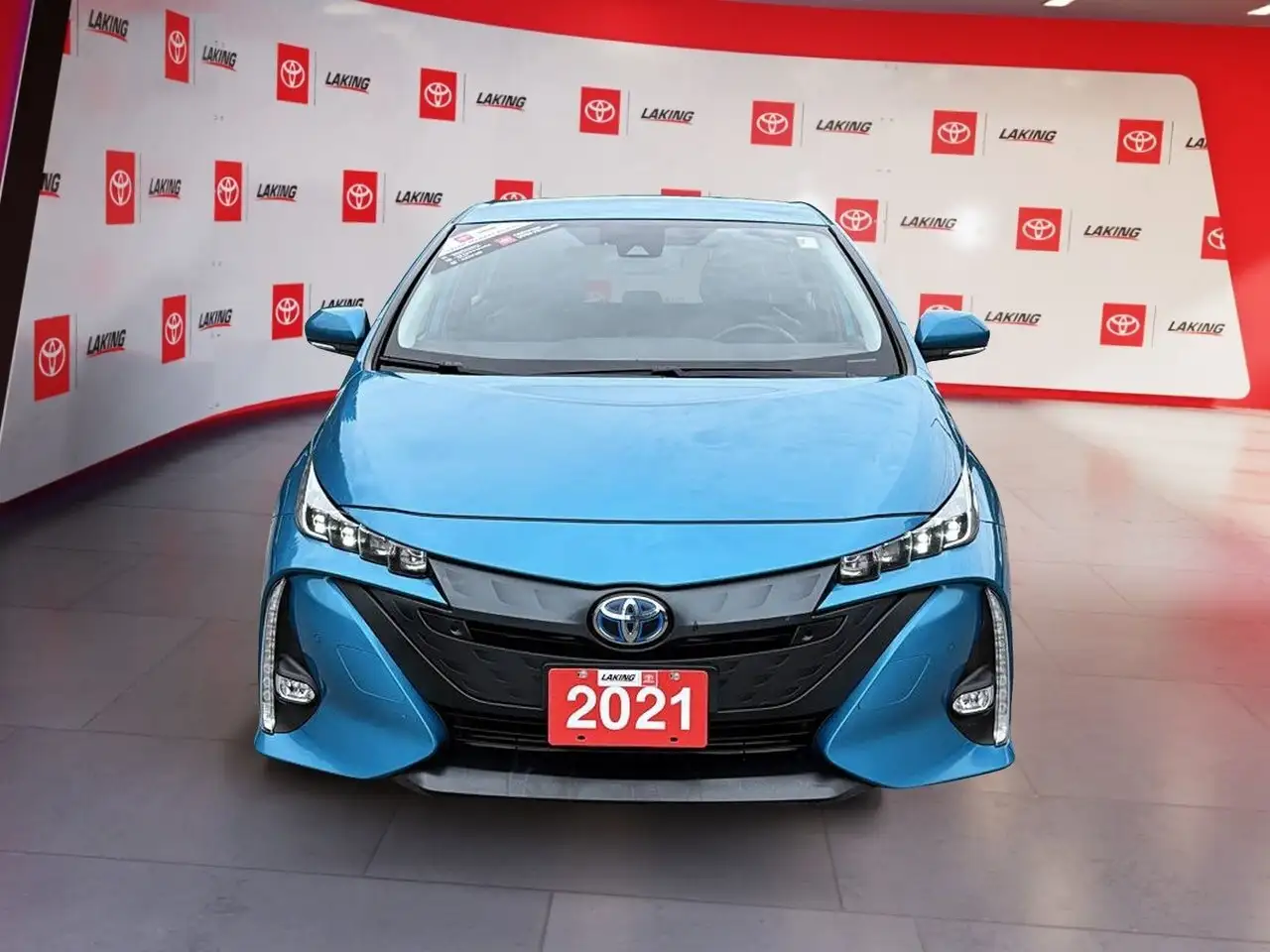 Toyota Prius Prime снимка Toyota Prius Prime