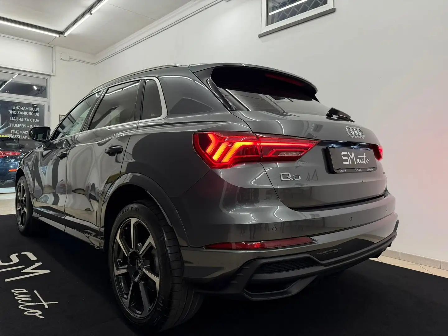 Audi Q3 Q3 40 2.0 TDI Sline edition quattro 190 v s-tronic Grigio - 2