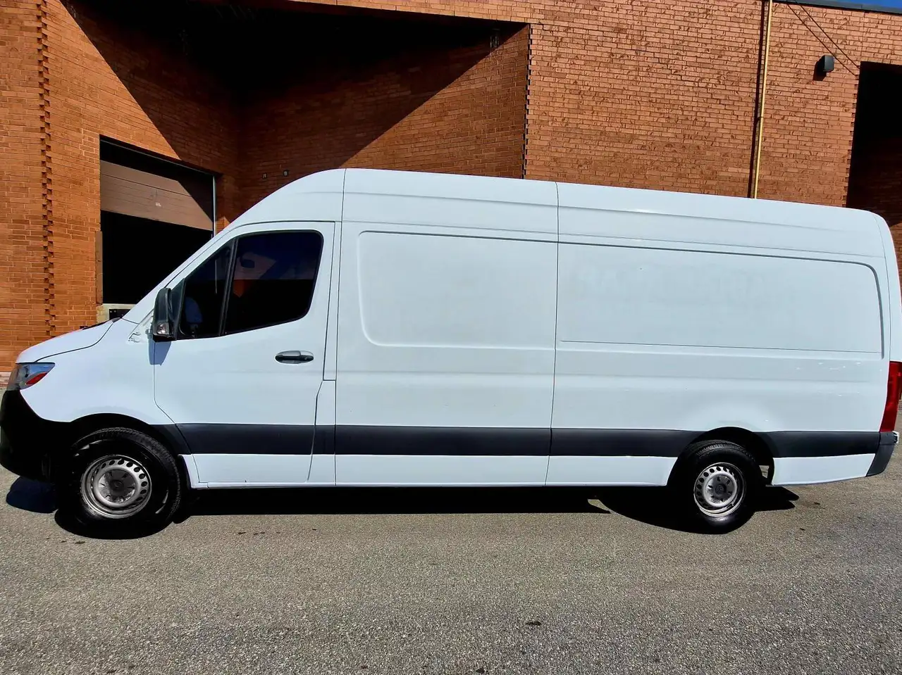 Mercedes-Benz Sprinter снимка Mercedes-Benz Sprinter
