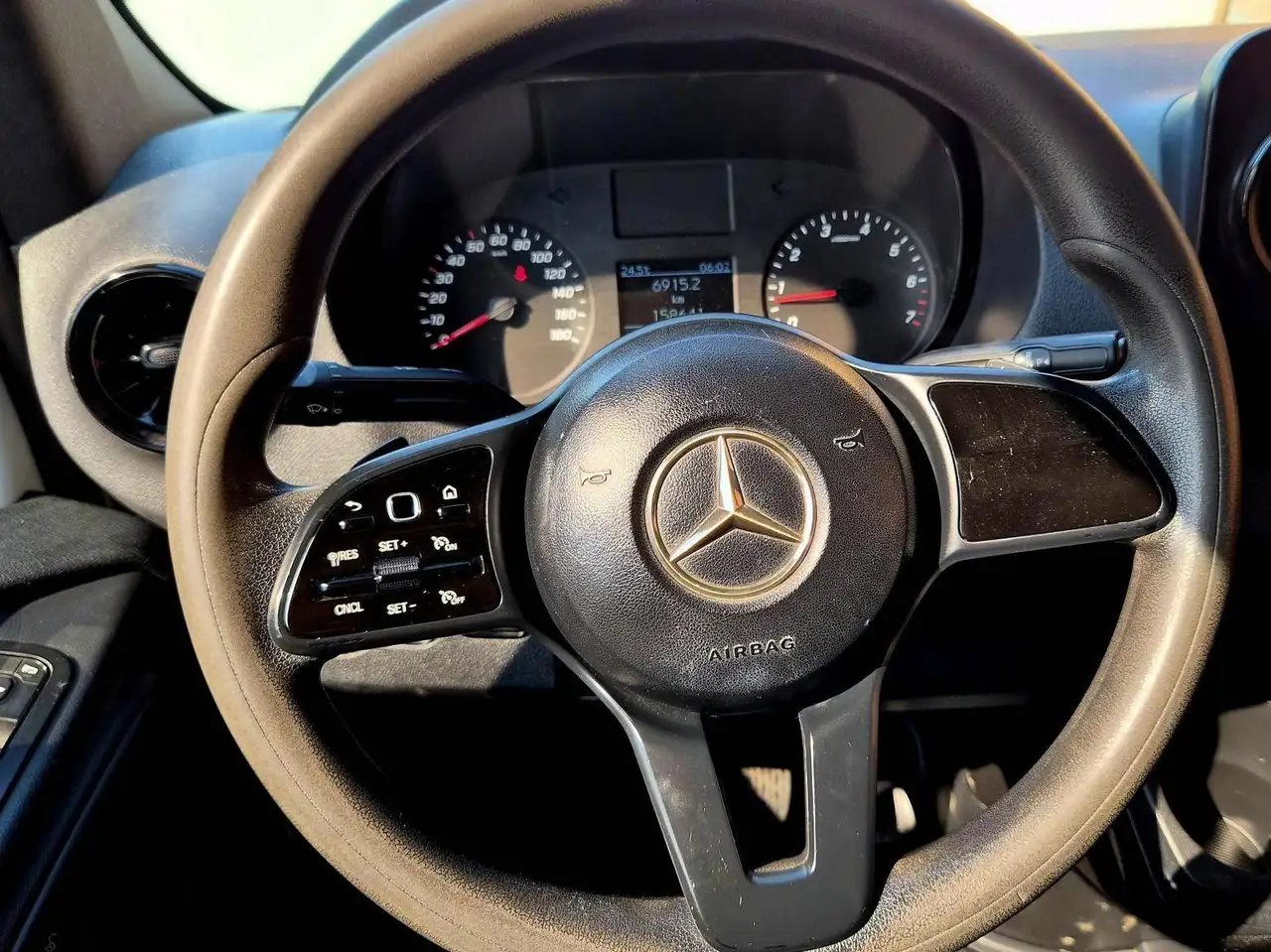 Mercedes-Benz Sprinter снимка Mercedes-Benz Sprinter