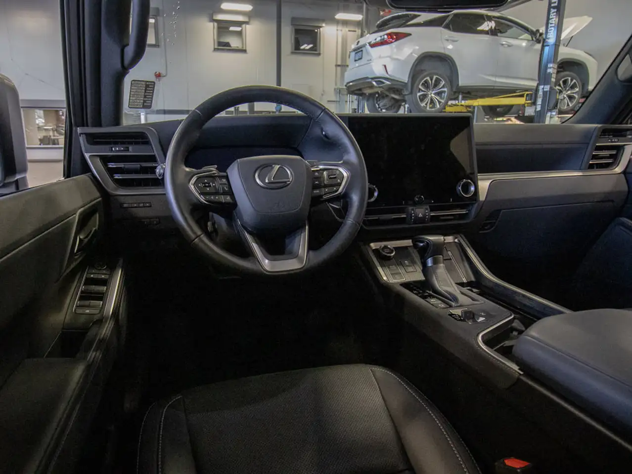 Lexus GX 550 снимка Lexus GX 550