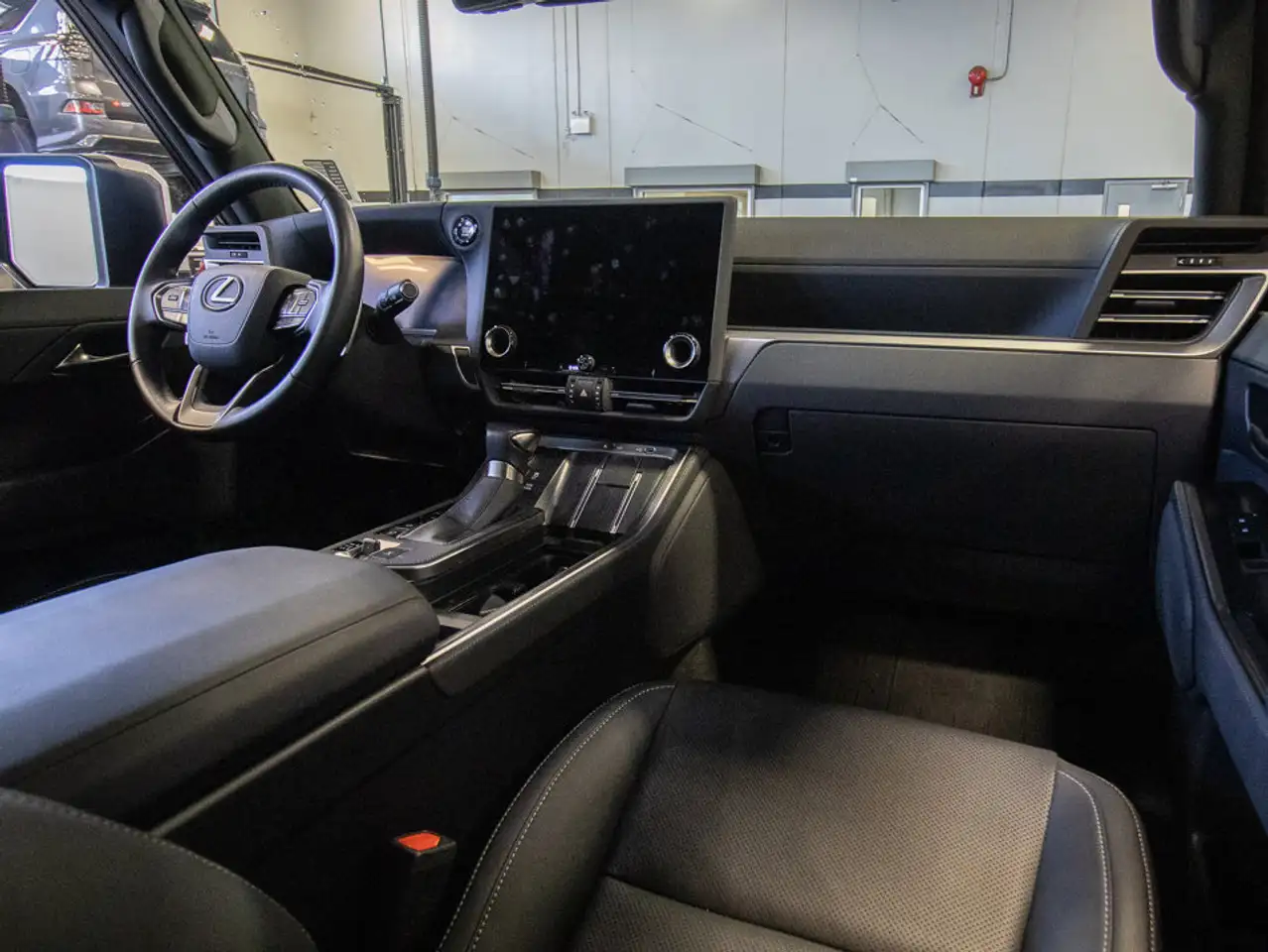 Lexus GX 550 снимка Lexus GX 550
