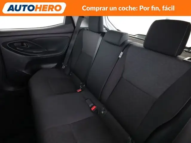 Toyota Yaris view 15
