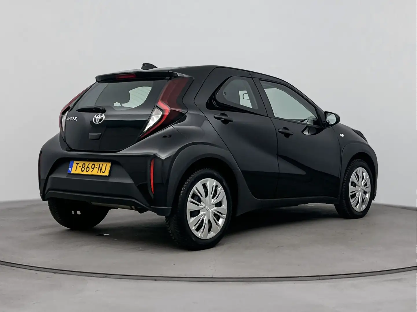 Toyota Aygo X 1.0 VVT-i MT Play Zwart - 2