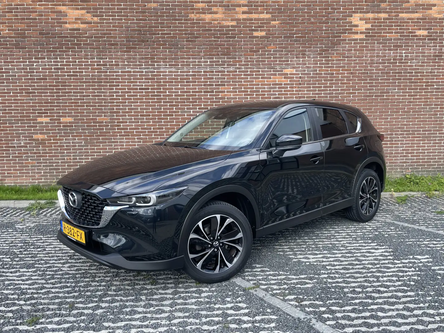Mazda CX-5 2.0 SkyActiv-G 165 Comfort | WINTER PACK | I-PACK Zwart - 1