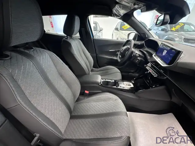 Peugeot 2008 view 12