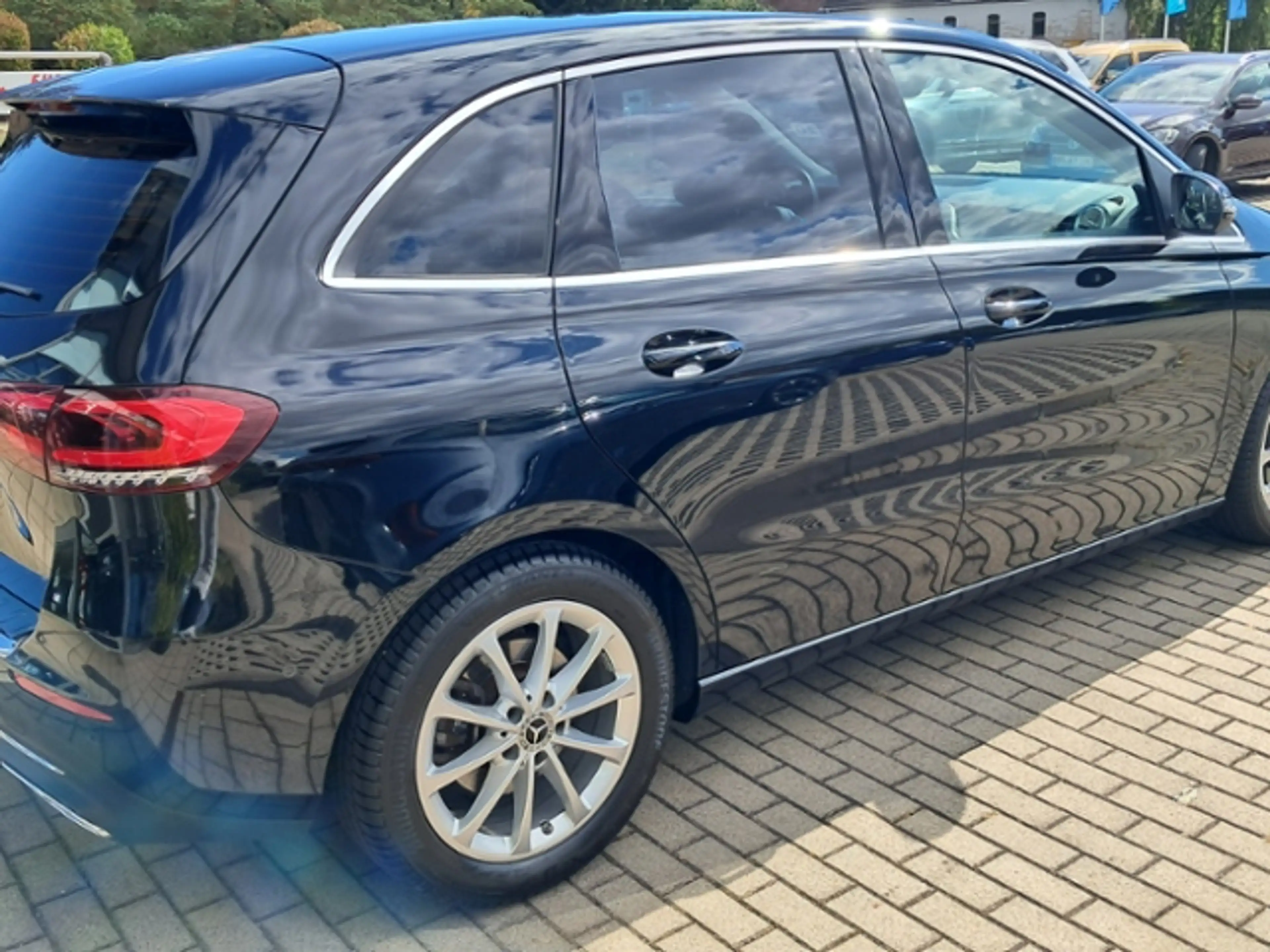 Mercedes-Benz B 220 Progressive 4Matic+LED+NAVI+GRA+el.Heckkl. KLIMA — photo 6