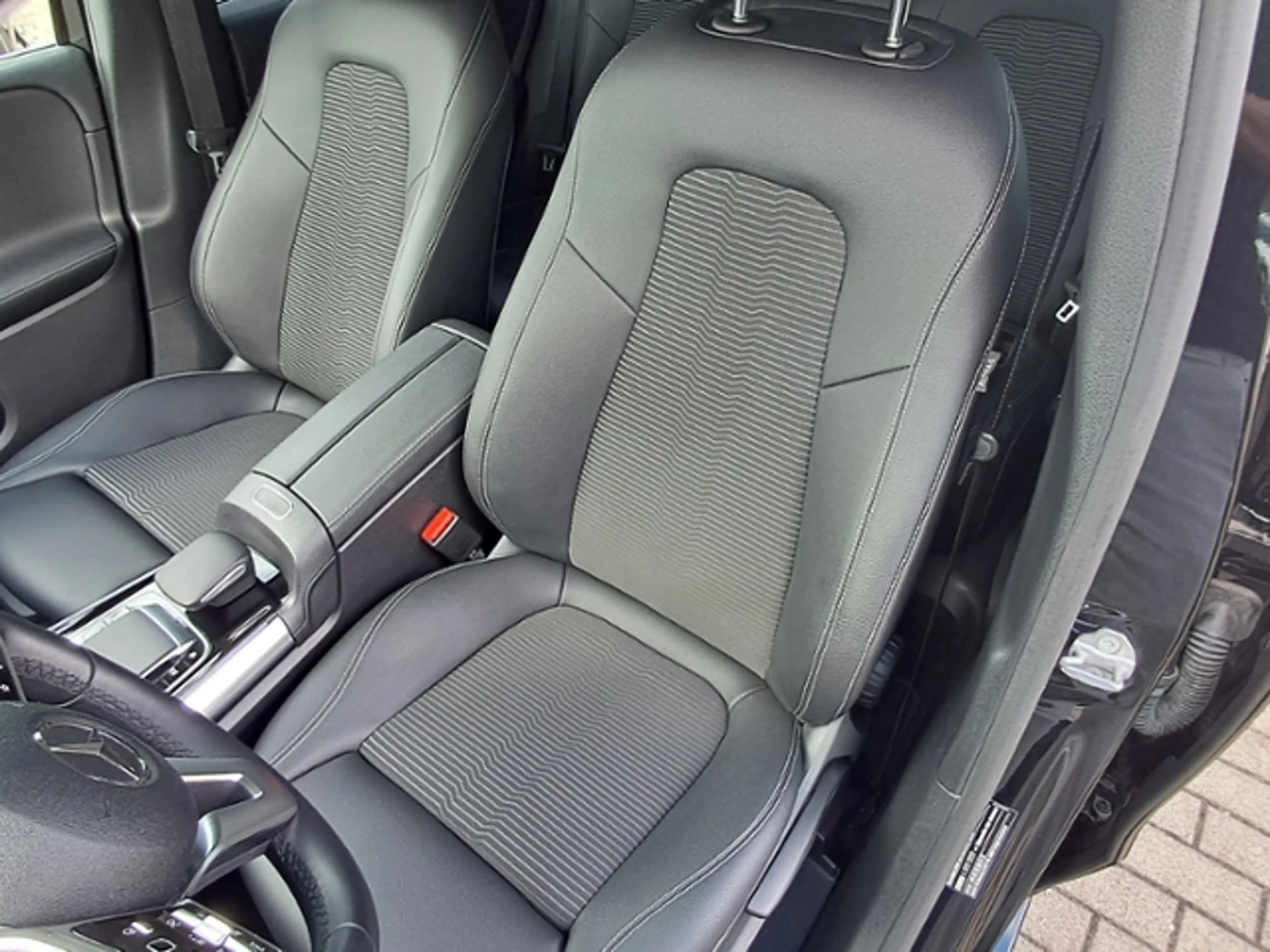 Mercedes-Benz B 220 Progressive 4Matic+LED+NAVI+GRA+el.Heckkl. KLIMA — photo 11