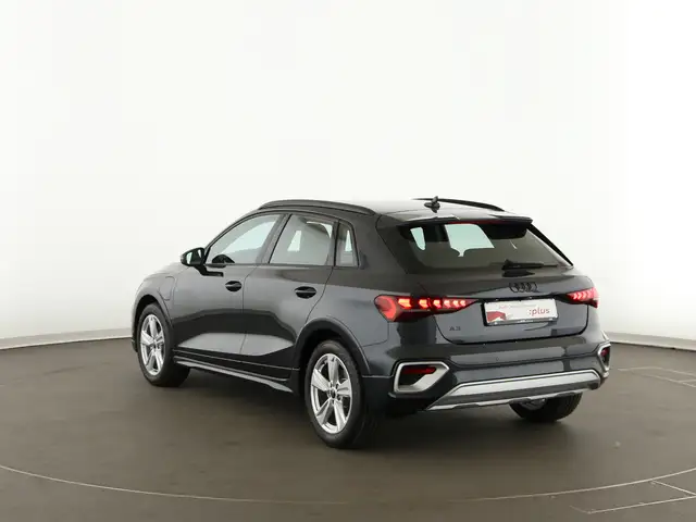 Audi A3 view 4