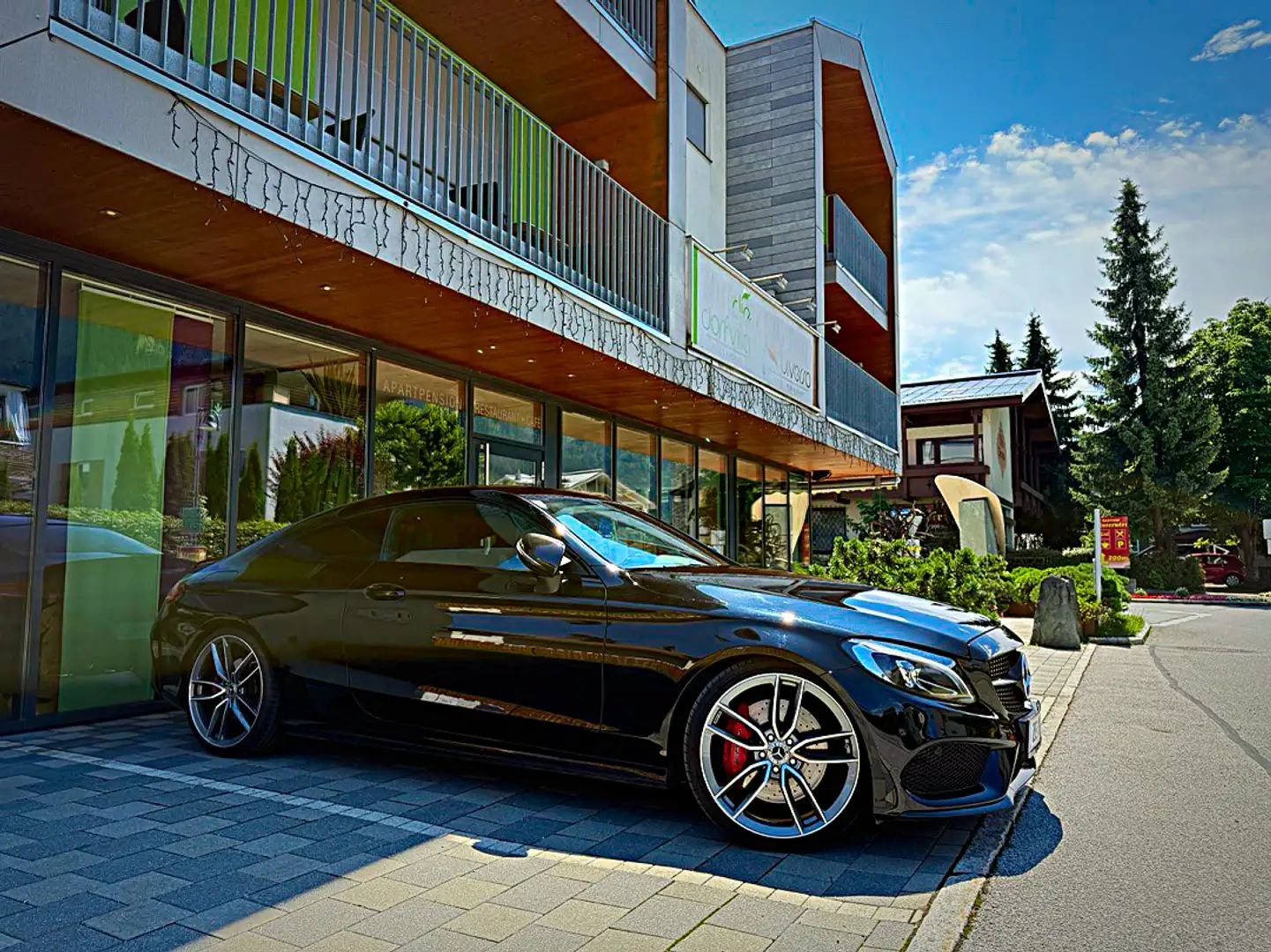 Mercedes-Benz C 43 AMG 4Matic Aut. Coupe C63.. Чёрный - 1