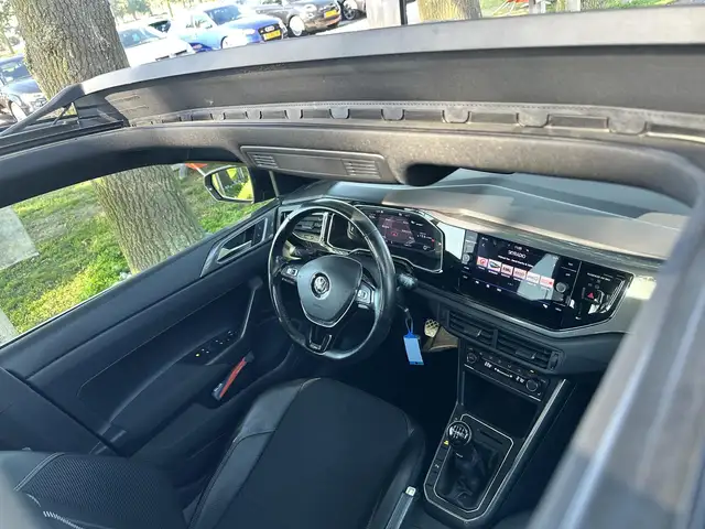 Volkswagen Polo view 25