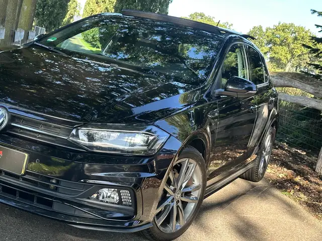 Volkswagen Polo view 2