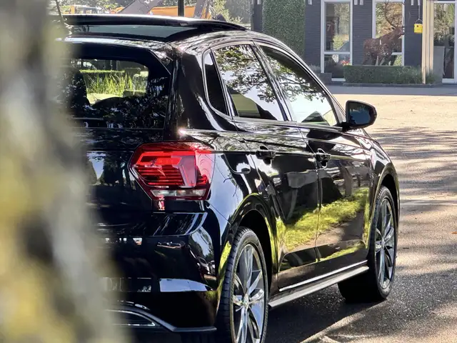 Volkswagen Polo view 12