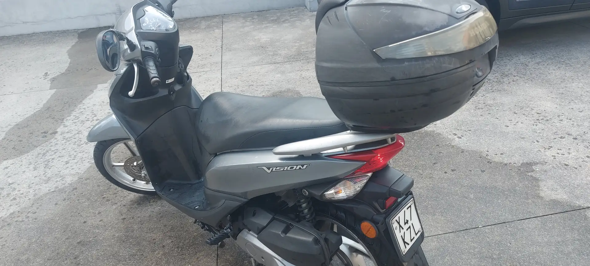 Honda Vision 50 AF73 2.1 Gris - 2