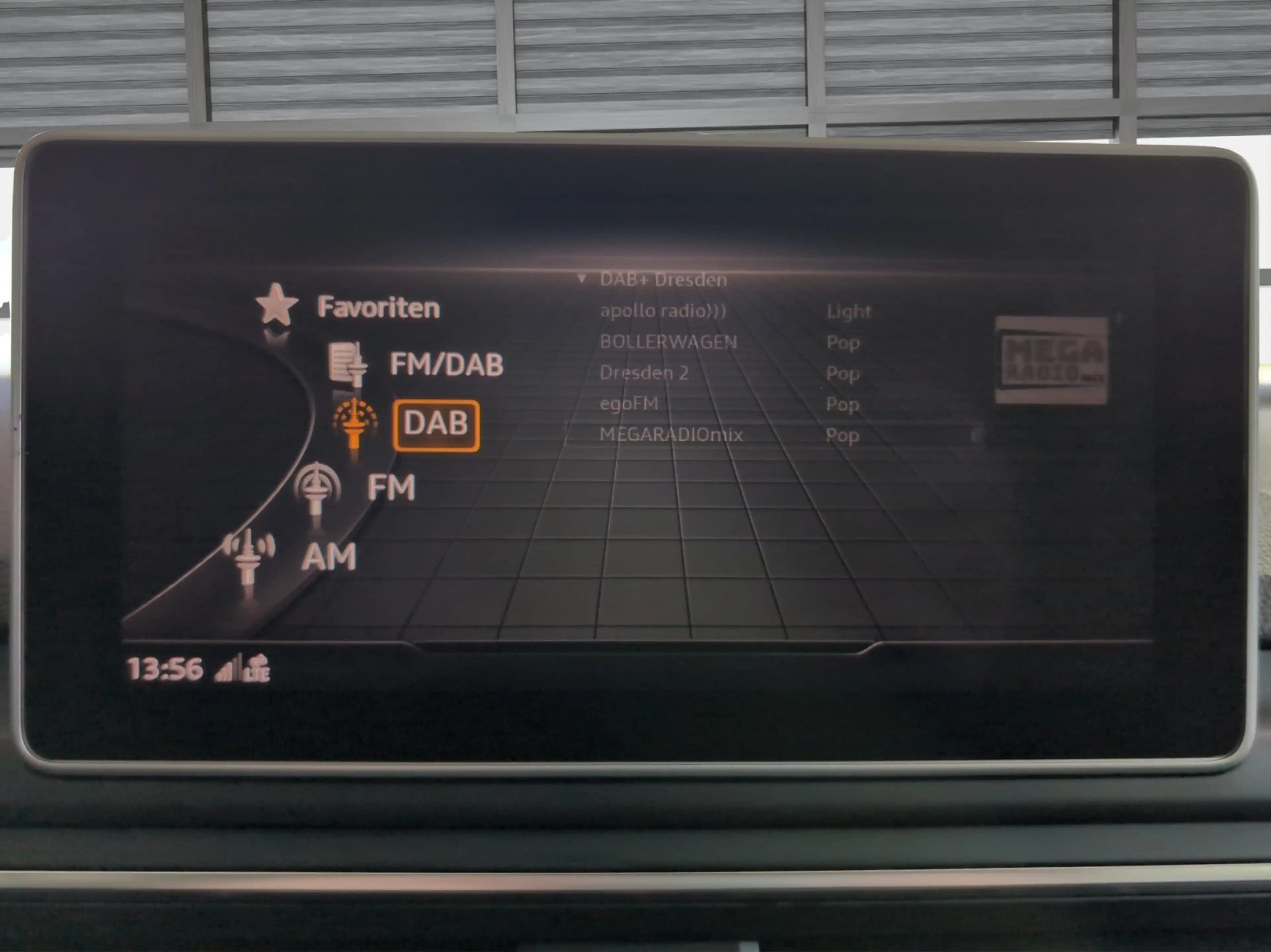 Audi A4 allroad 3.0 TDI V6 quattro/Matrix/ACC/StHzg/B&O/DAB/AHK — photo 13