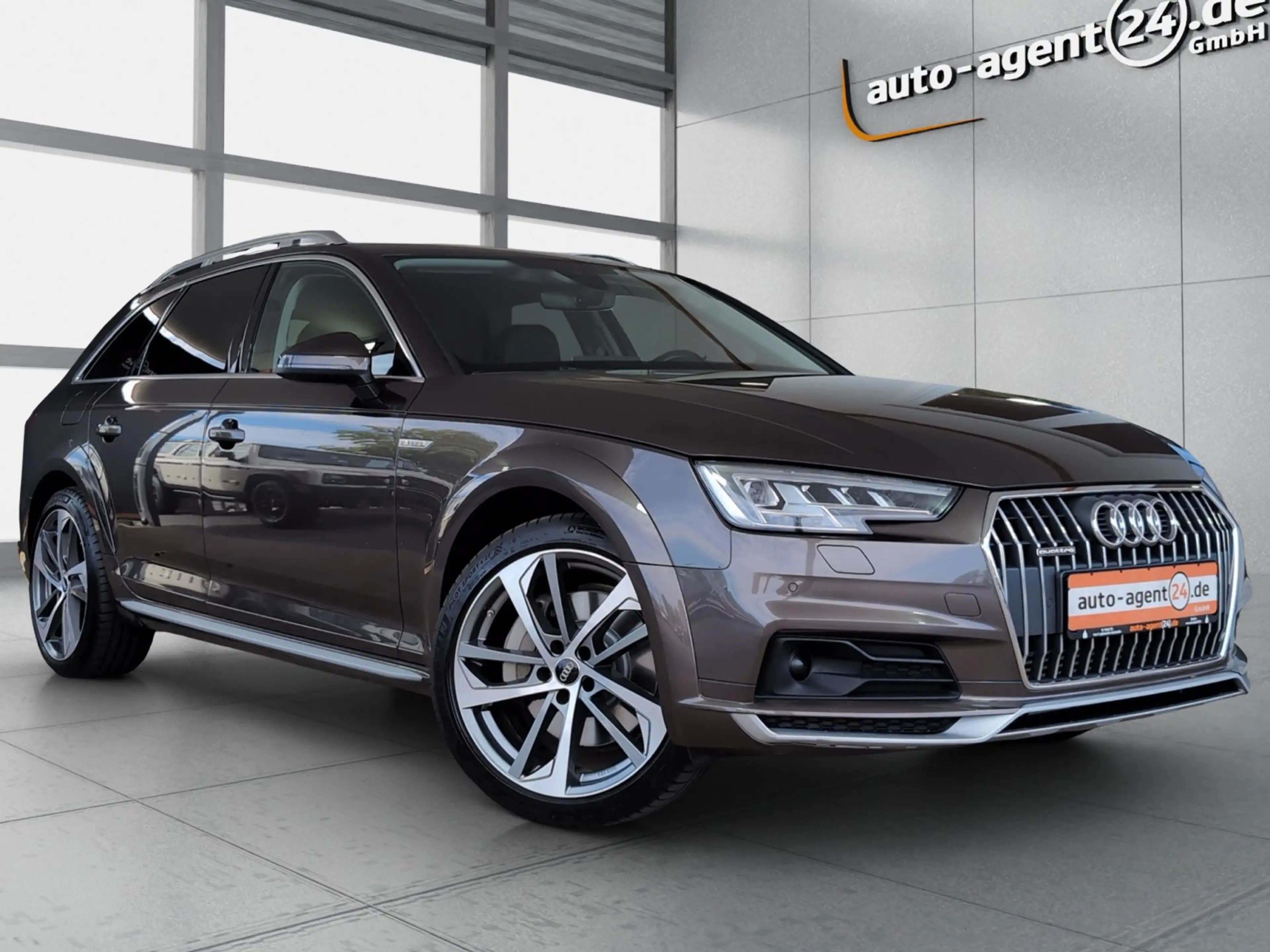 Audi A4 allroad 3.0 TDI V6 quattro/Matrix/ACC/StHzg/B&O/DAB/AHK