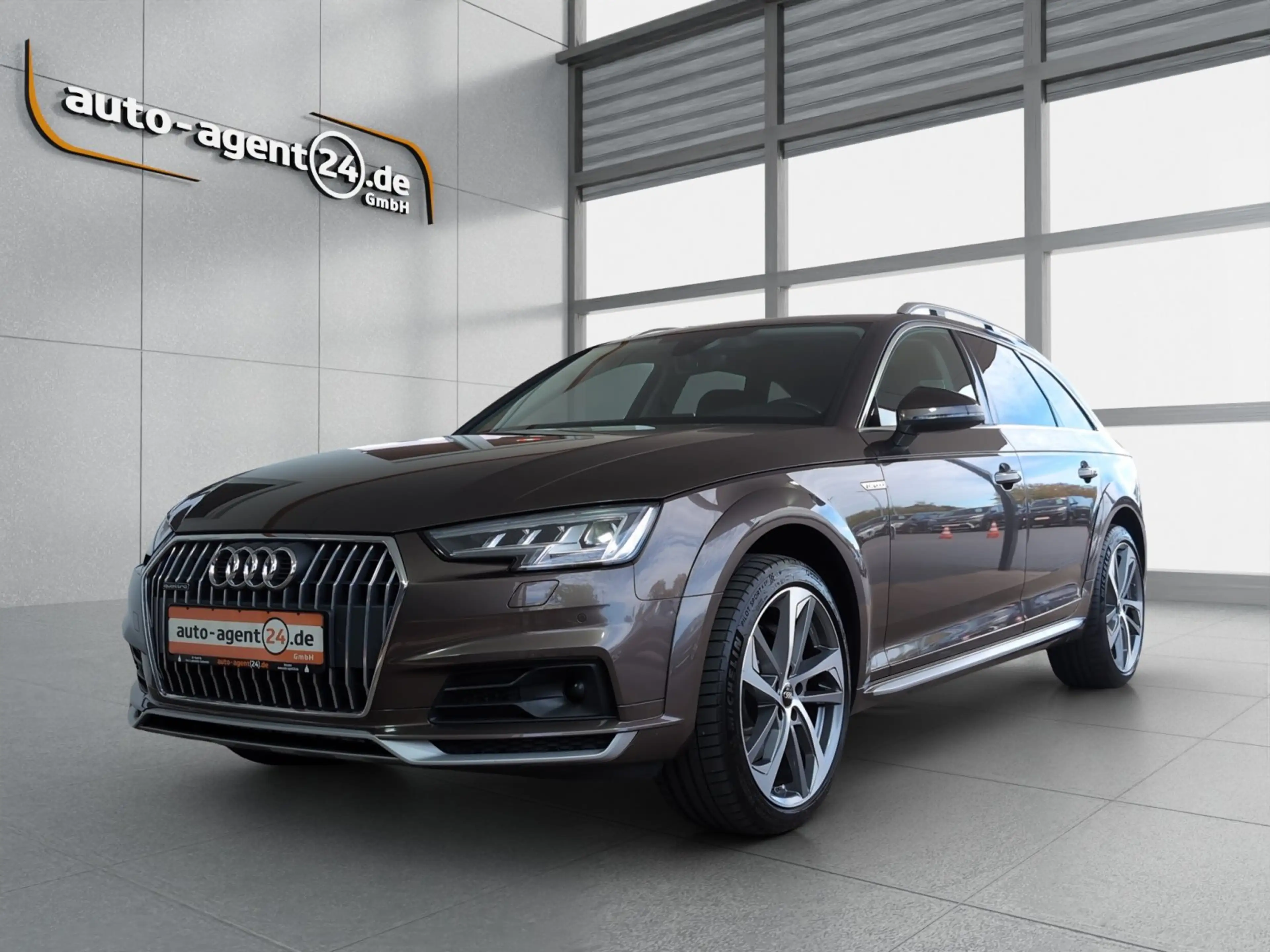 Audi A4 allroad 3.0 TDI V6 quattro/Matrix/ACC/StHzg/B&O/DAB/AHK — photo 2