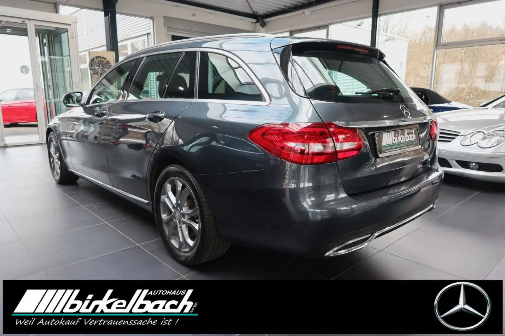 Mercedes-Benz C 180 T Aut.  Avantgarde Ambiente SHZ APA Gris - 2