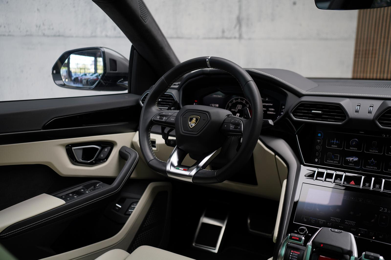 Lamborghini Urus | B&O | AHK | Night | HuD | Pano | Beige — photo 9
