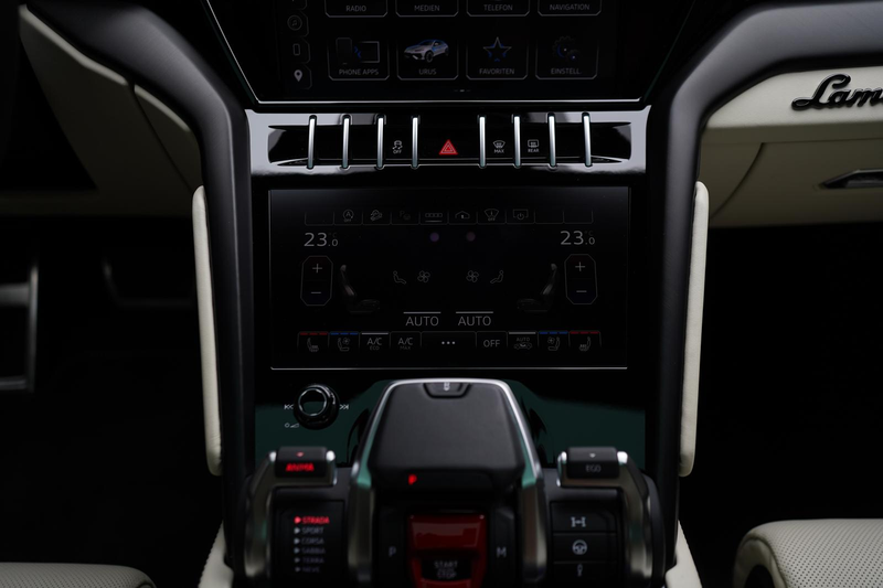 Lamborghini Urus | B&O | AHK | Night | HuD | Pano | Beige — photo 12