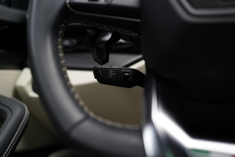 Lamborghini Urus | B&O | AHK | Night | HuD | Pano | Beige — photo 13