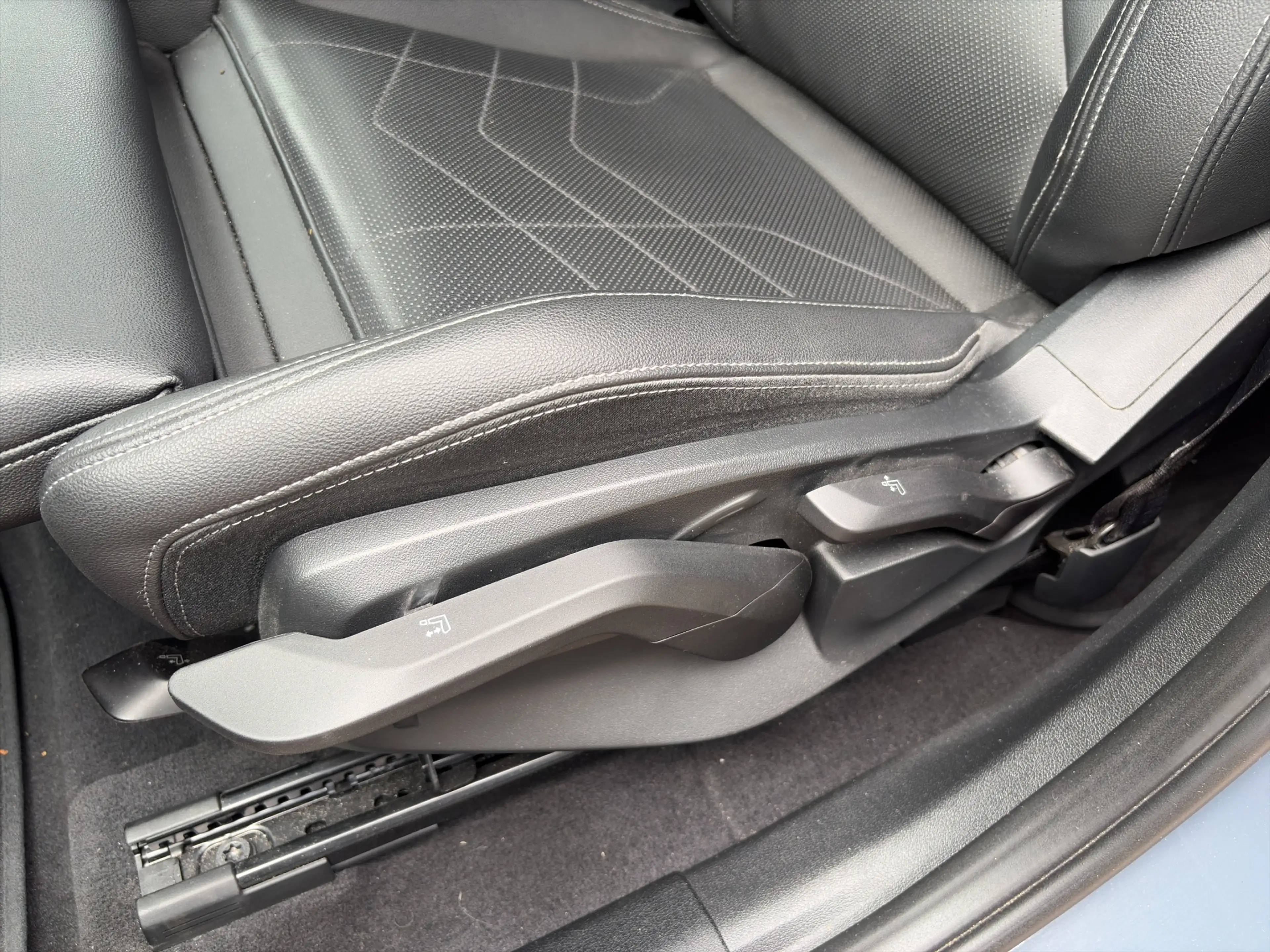 BMW 225 2-serie Active Tourer 225e xDrive | Achteruitrijca — photo 11