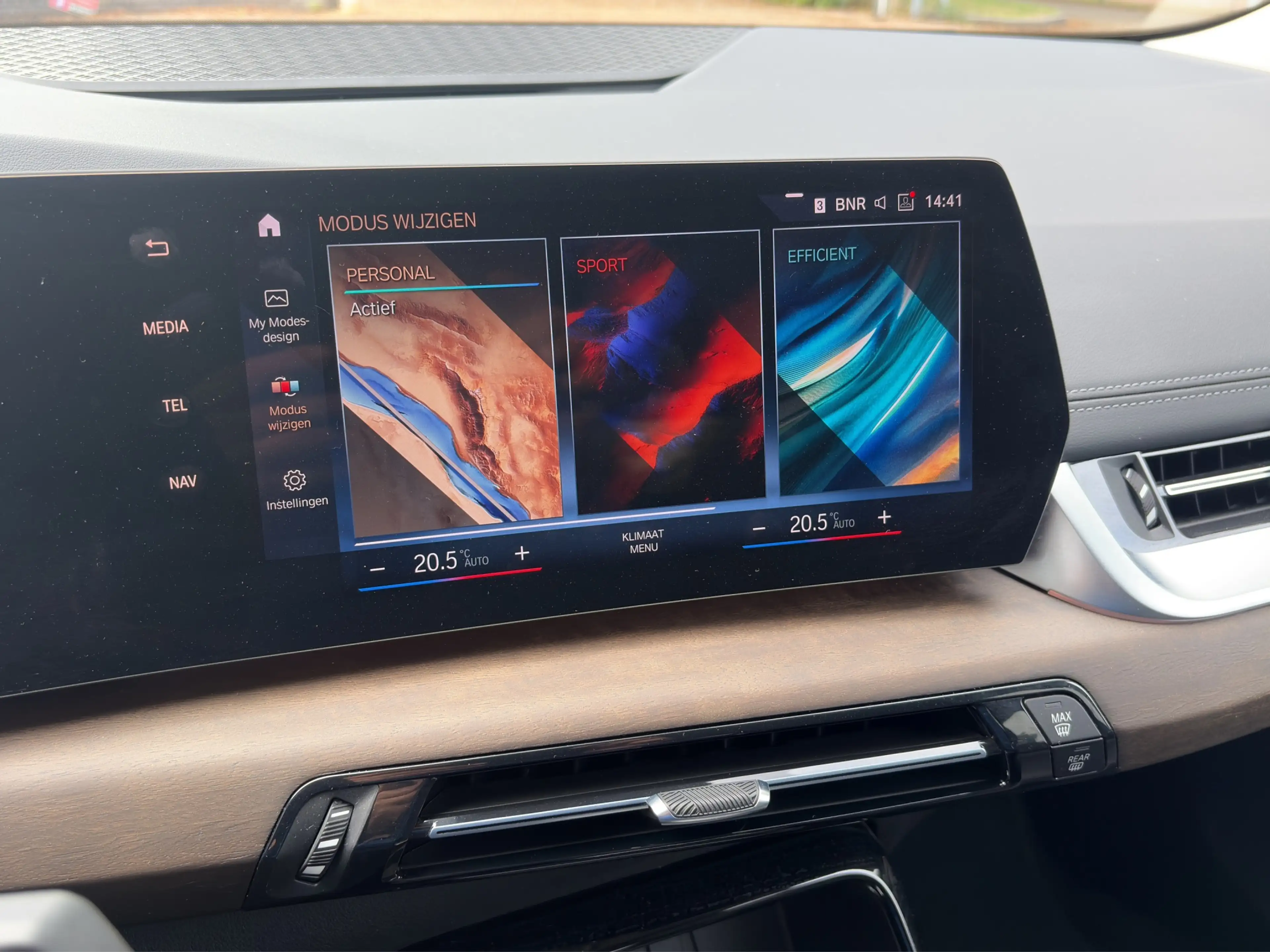 BMW 225 2-serie Active Tourer 225e xDrive | Achteruitrijca — photo 19