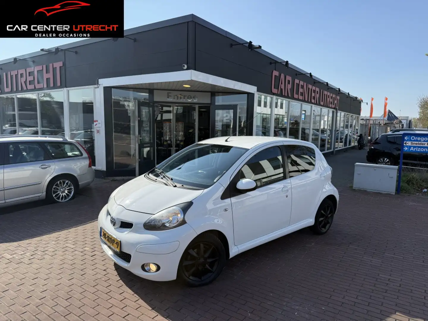 Toyota Aygo 1.0-12V Dynamic | navi | airco | 5 drs | Blanc - 1