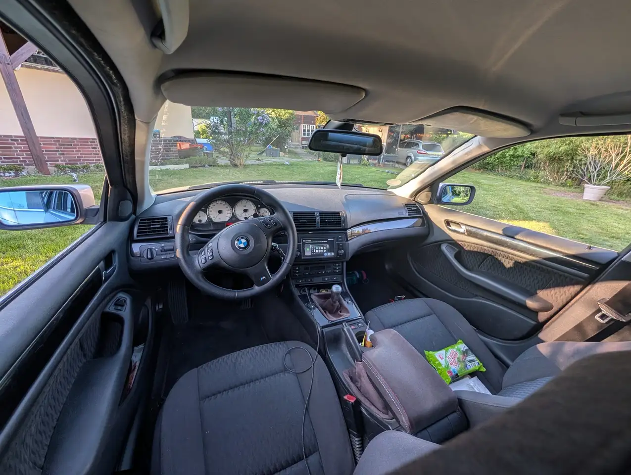 BMW 323i, foto 6