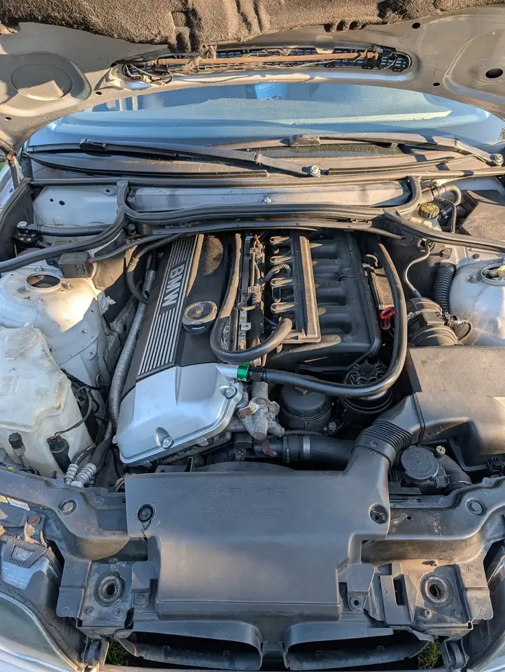 BMW 323i, foto 10