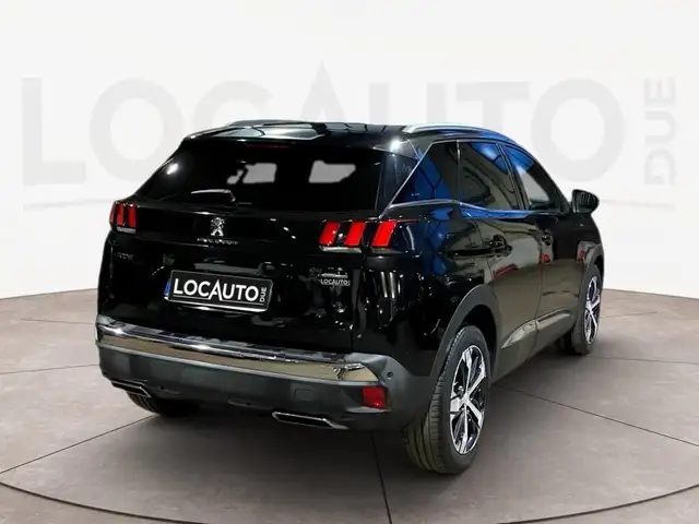 Peugeot 3008 view 4