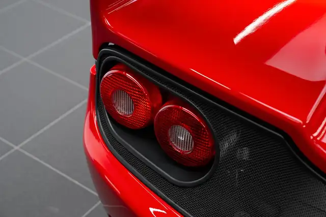 Ferrari F50 view 12