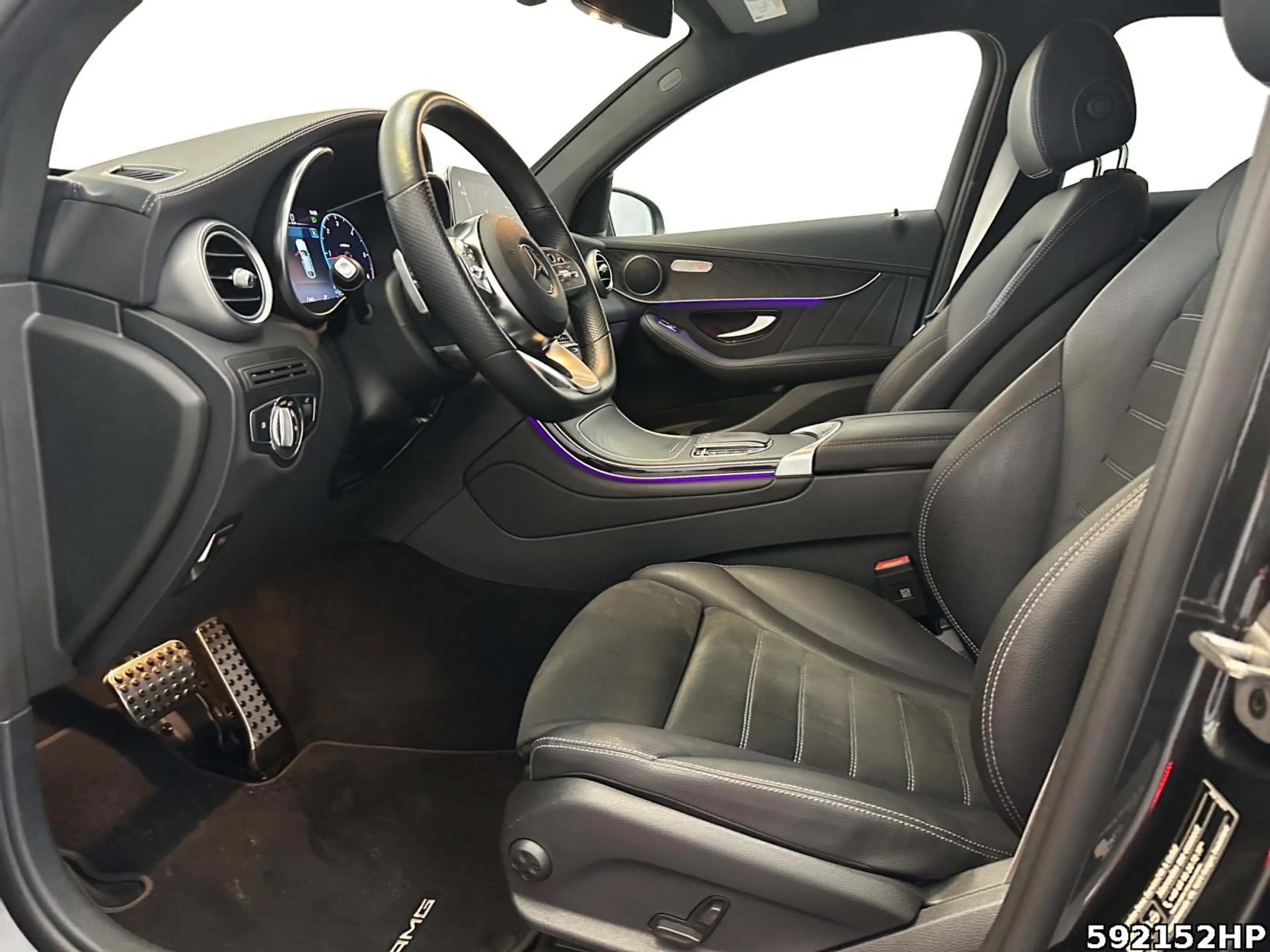 Mercedes-Benz GLC 400 d 4M AMG Coupé  Standhzg 360° Adv. Sound — photo 8