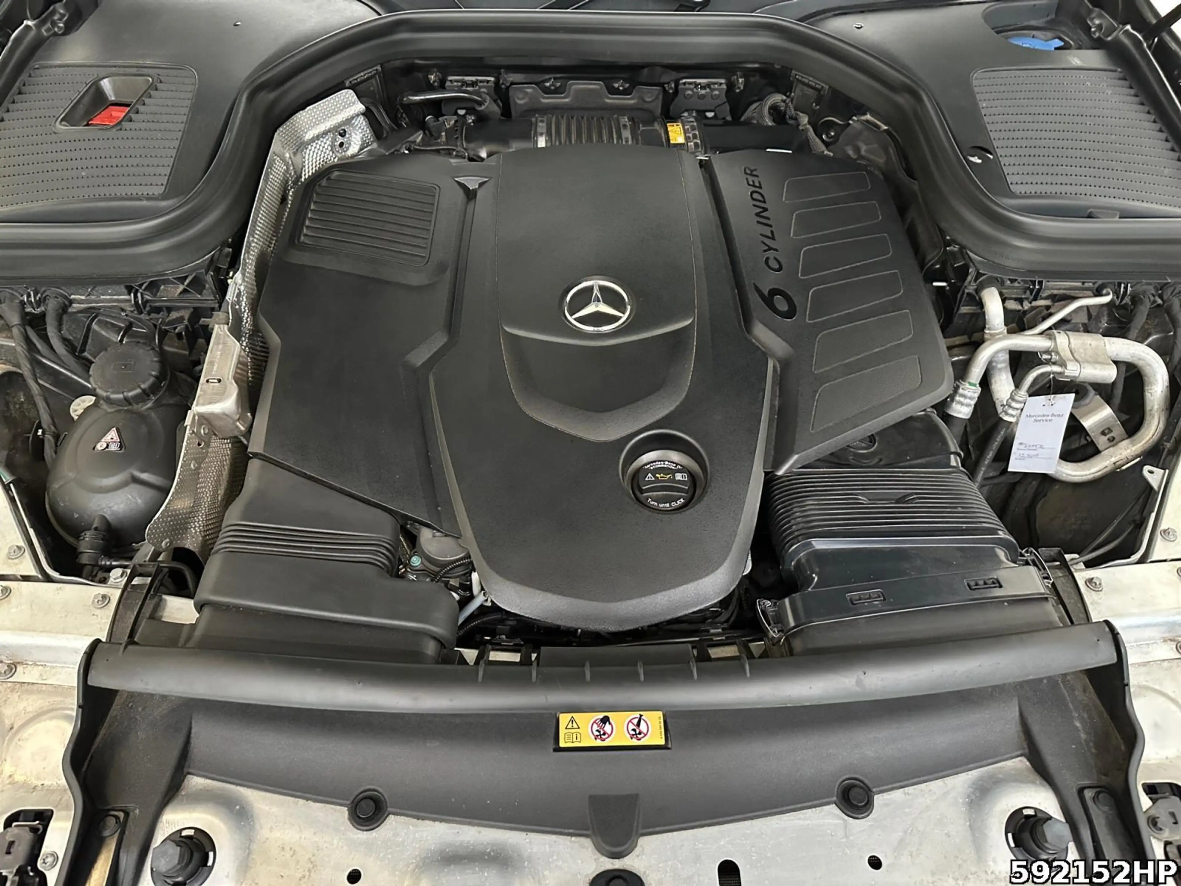 Mercedes-Benz GLC 400 d 4M AMG Coupé  Standhzg 360° Adv. Sound — photo 7