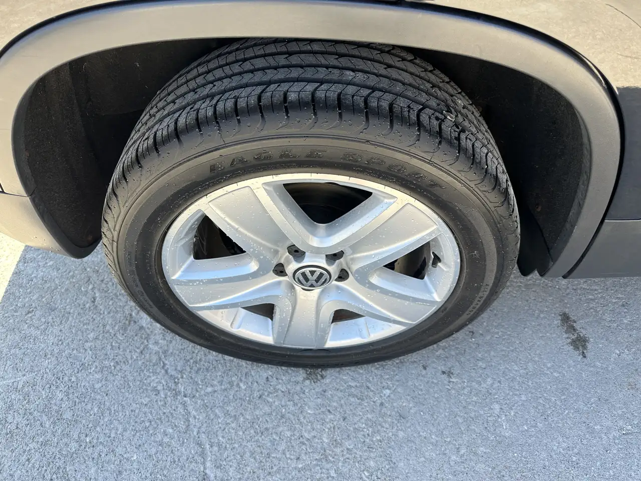 Volkswagen Tiguan снимка Volkswagen Tiguan