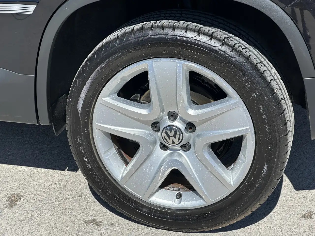 Volkswagen Tiguan снимка Volkswagen Tiguan