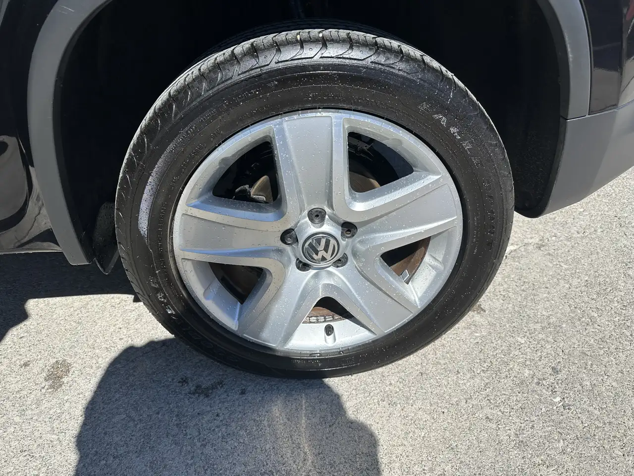 Volkswagen Tiguan снимка Volkswagen Tiguan