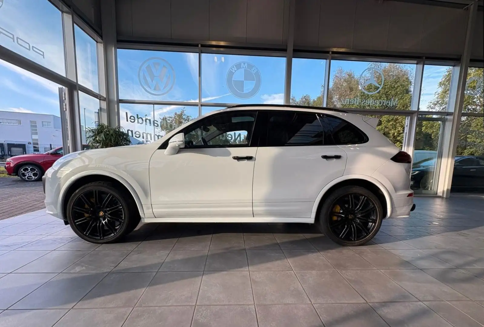 Porsche Cayenne Turbo/PCCB/Panodach/Burmester/Voll! Weiß - 2