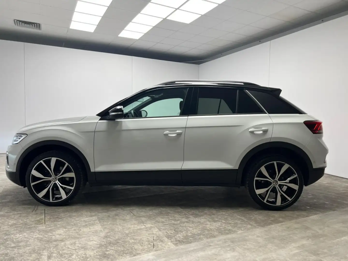 Volkswagen T-Roc 1.5 TSI DSG Style Panorama Klima Navi Weiß - 2