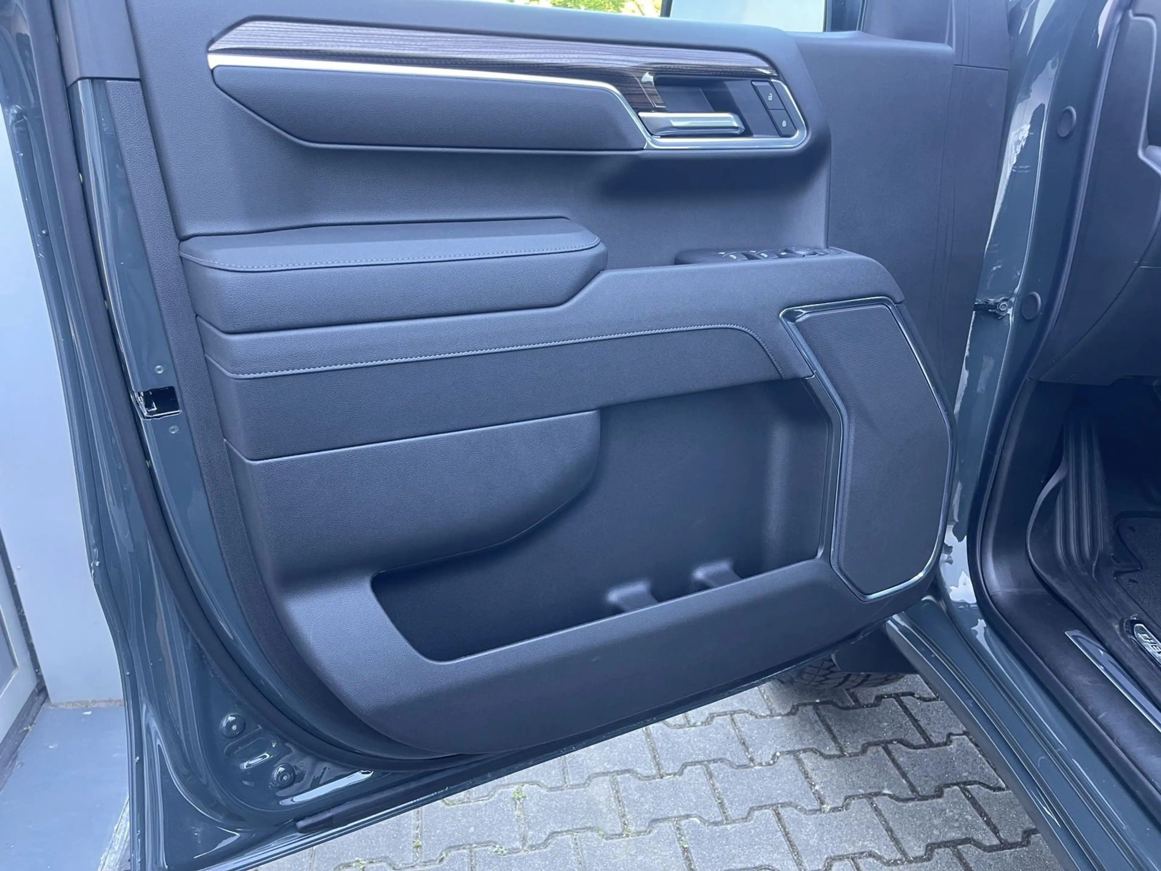 Chevrolet Silverado 1500 LT Trail Boss 6.2 V8 — photo 7