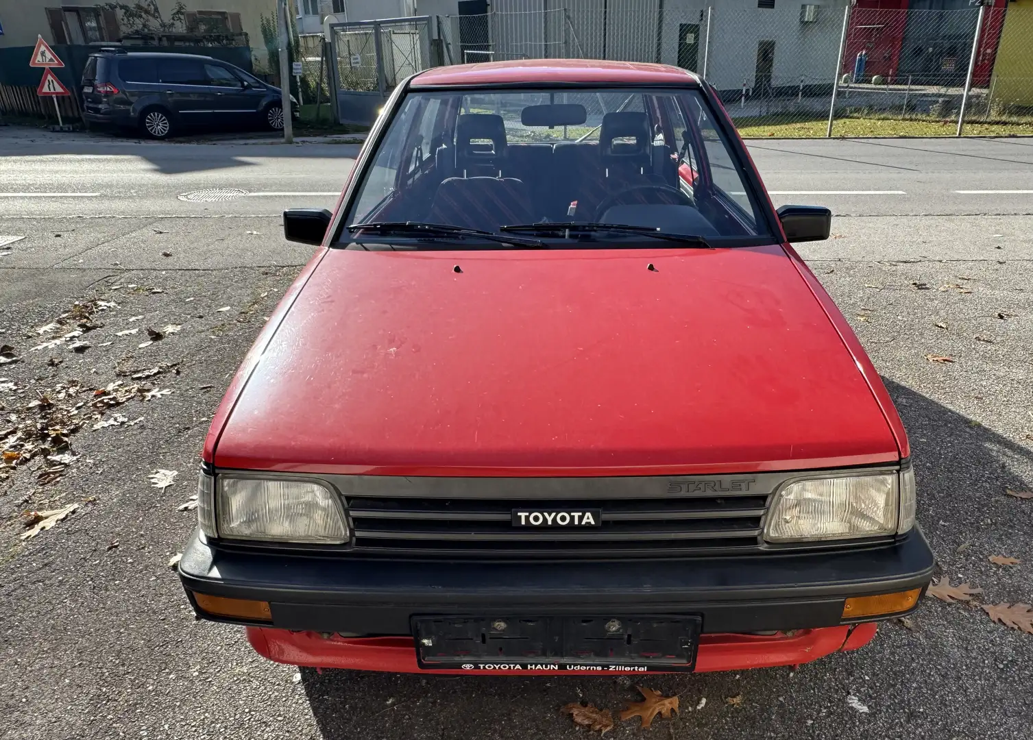 Toyota Starlet NP70 - 1