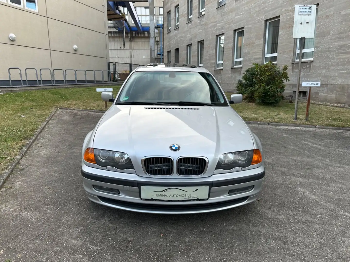 BMW 316 i Lim. Xenon TÜV:09/2026 - 2