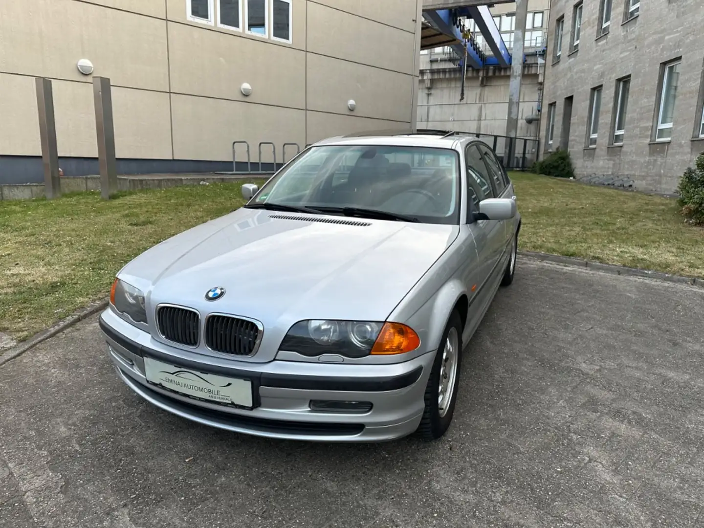 BMW 316 i Lim. Xenon TÜV:09/2026 - 1