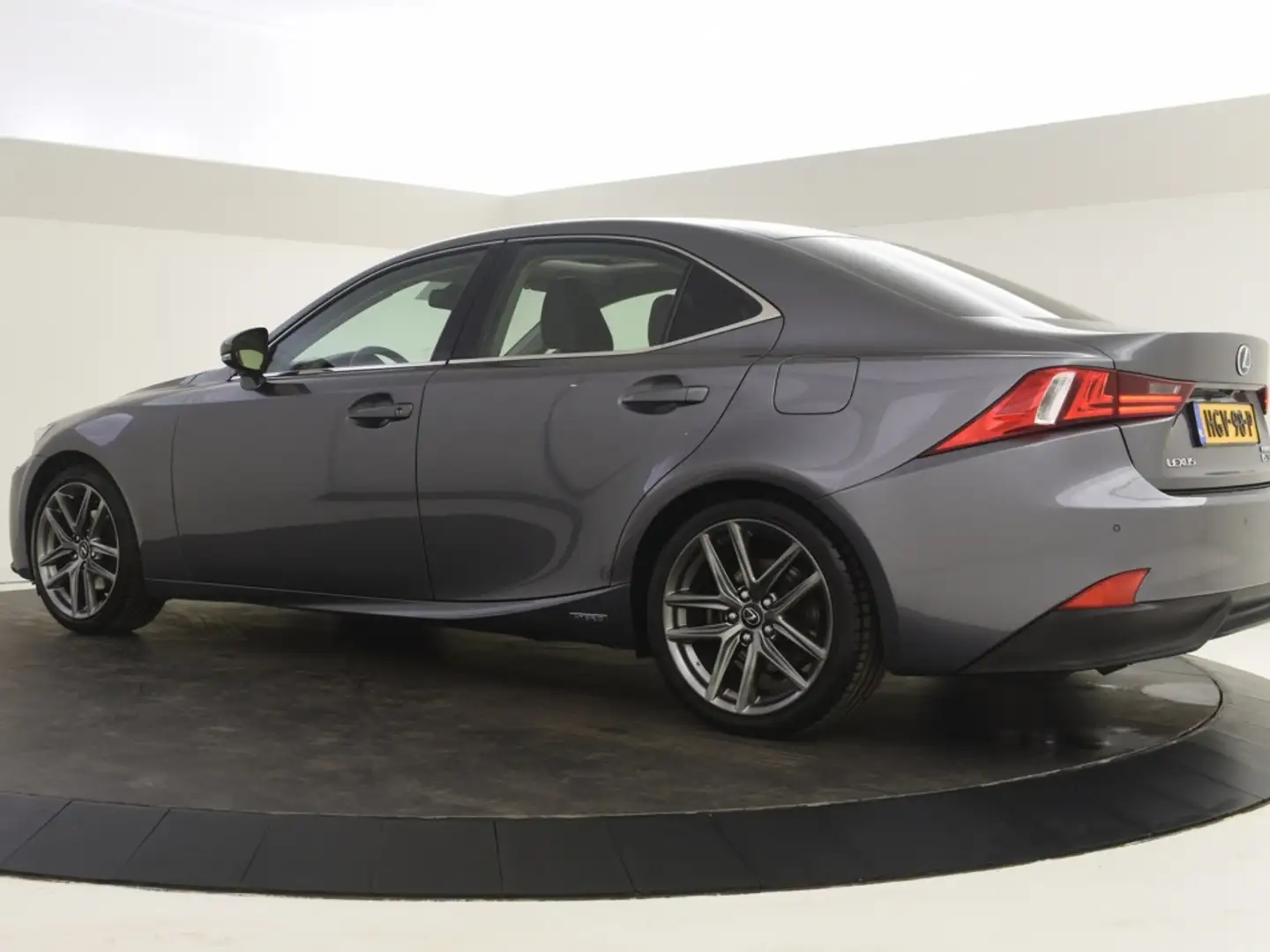 Lexus IS 300 300h Luxury Line | Mark Levinson | Schuifdak | Sto Szürke - 2