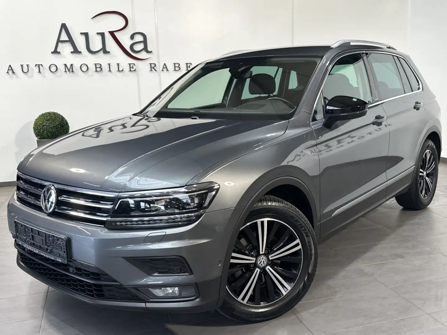 Volkswagen Tiguan 2.0 TDI DSG IQ.DRIVE NAV+LED+AHK+HUD+KAM Grau - 1