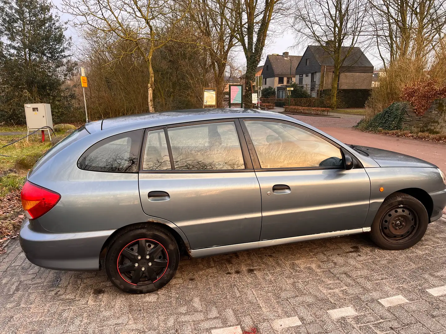 Kia Rio Rio+1.3+XS Blauw - 2