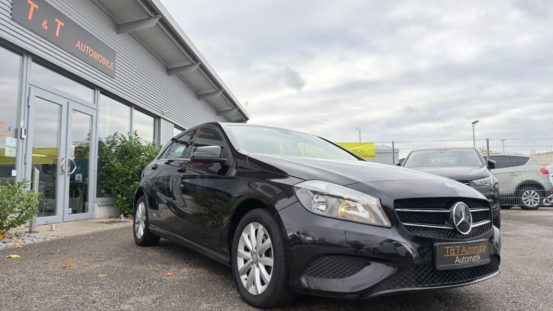 Mercedes-Benz A 180 CDI BlueEfficiency Kamera PDC Sitzh TÜV Schwarz - 1