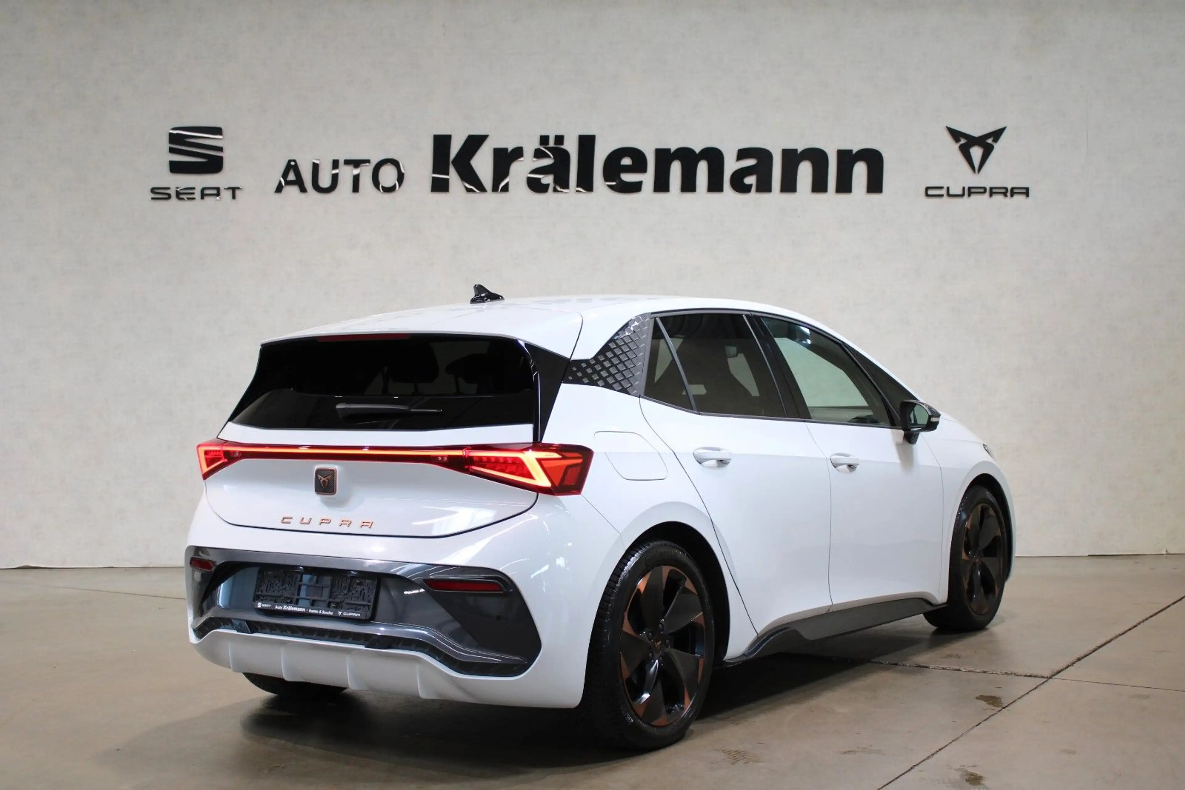 CUPRA Born Edition Dynamic 150kW 58kWh*Navi*360G-Kam* — photo 7