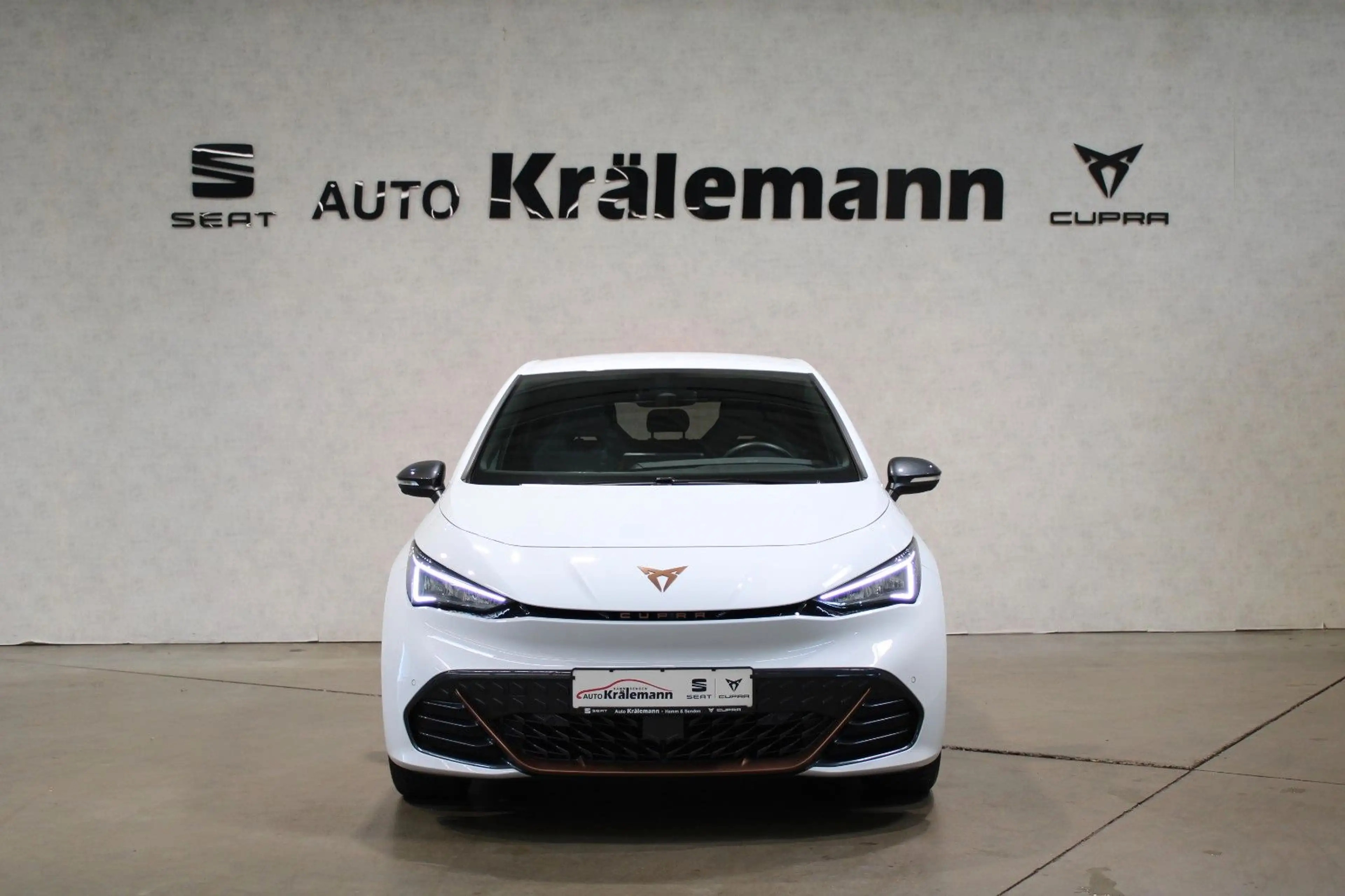 CUPRA Born Edition Dynamic 150kW 58kWh*Navi*360G-Kam* — photo 2