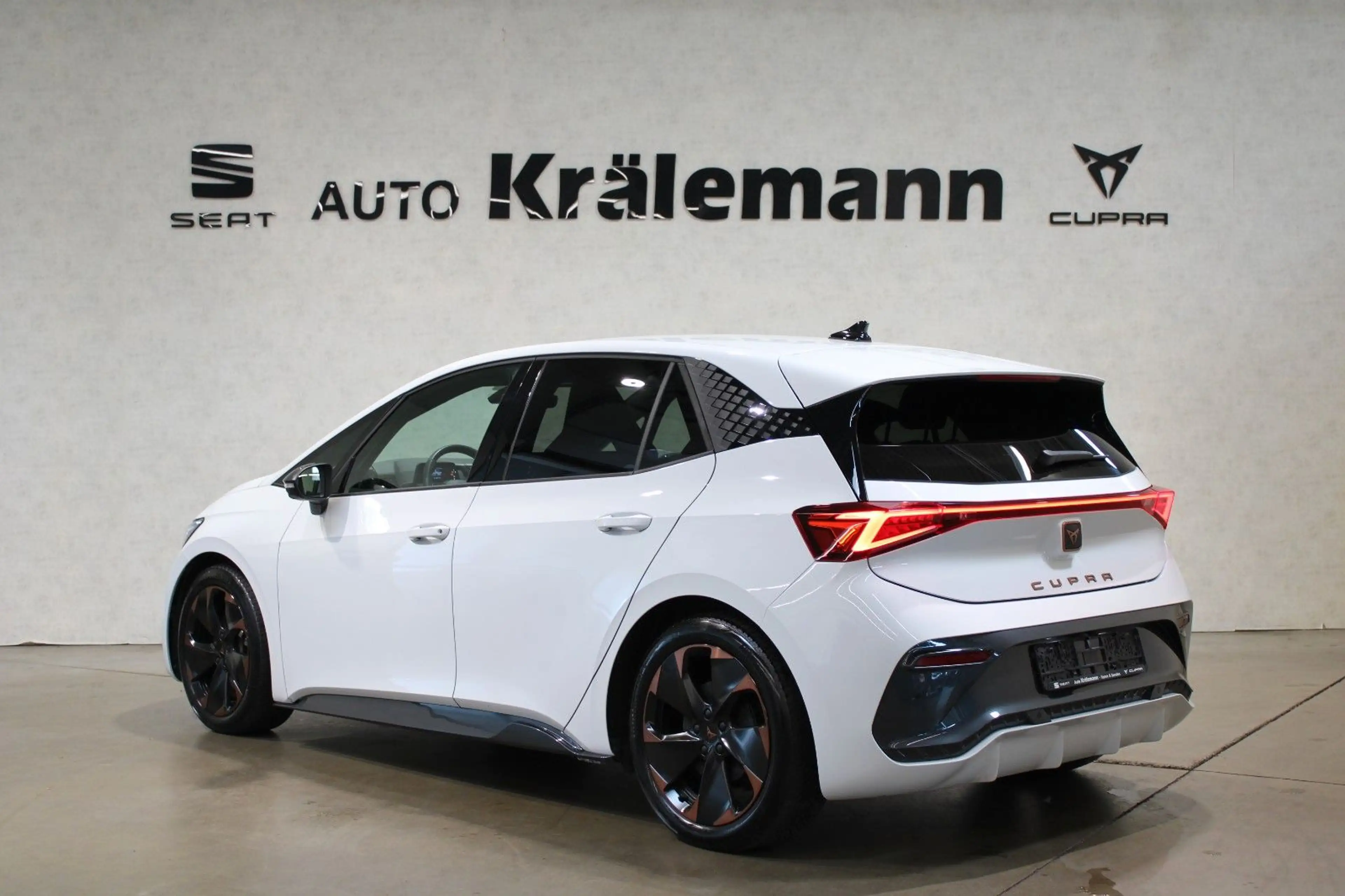 CUPRA Born Edition Dynamic 150kW 58kWh*Navi*360G-Kam* — photo 5